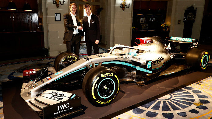 F1, svelata la livrea della nuova Mercedes 2020 W11 - FOTO