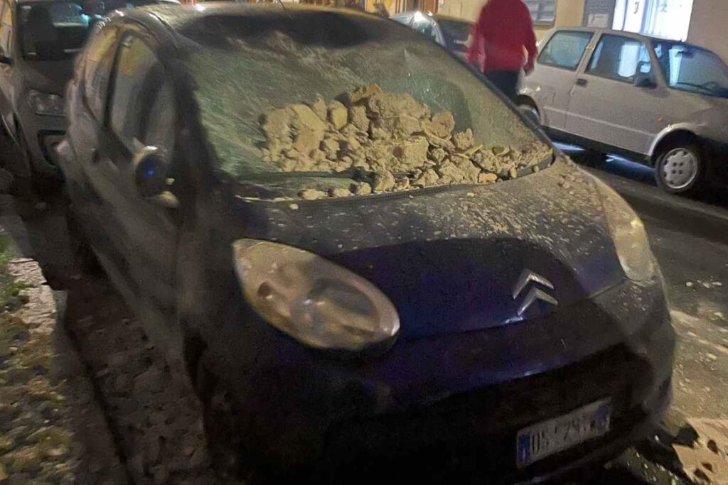 terremoto campi flegrei risarcimento auto danneggiate